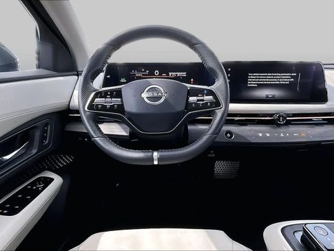 Used 2024 Nissan Ariya AWD image 5