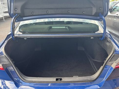 Used 2025 Toyota Camry SE FWD image 31