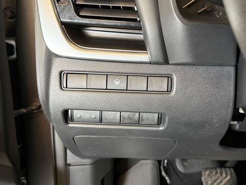 Used 2021 Nissan Rogue SV AWD/4WD image 19