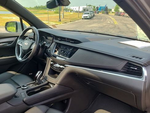 Used 2024 Cadillac XT6 Luxury w/ LPO, Floor Liner Package AWD/4WD image 29