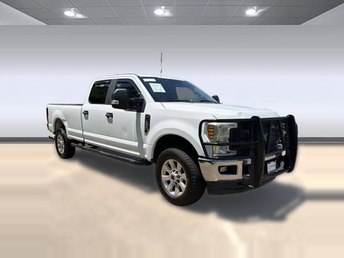 Used 2018 Ford F250 XL w/ Power Equipment Group AWD/4WD image 7