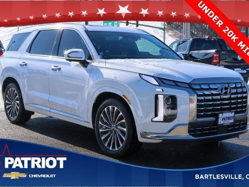 Used 2024 Hyundai Palisade Calligraphy image 1