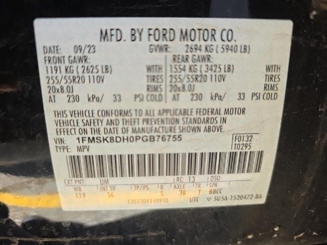 Used 2023 Ford Explorer XLT w/ Equipment Group 202A AWD/4WD image 14