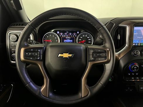 Used 2022 Chevrolet Silverado 3500 High Country w/ Technology Package image 15