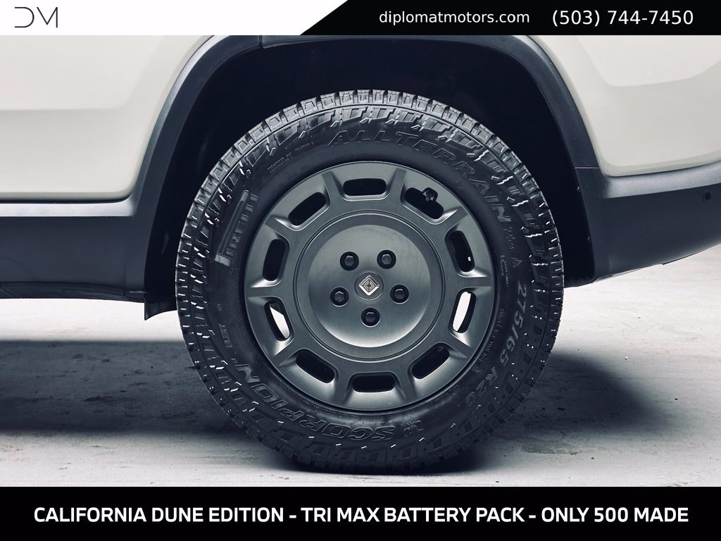 Used 2025 Rivian R1S Adventure Tri AWD/4WD image 40