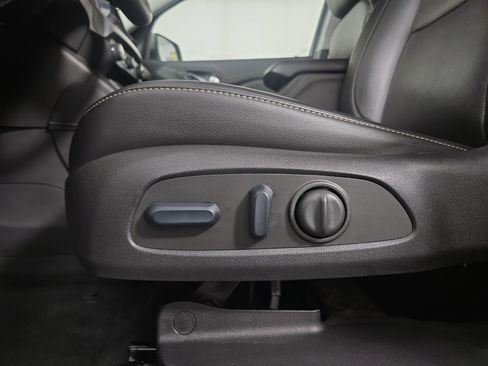 Certified 2023 GMC Acadia SLT AWD/4WD image 31