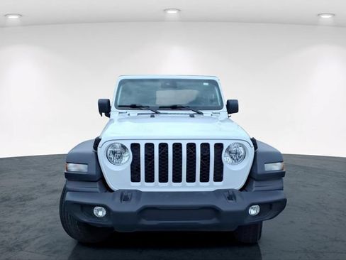Used 2024 Jeep Wrangler Unlimited Sport AWD/4WD image 4