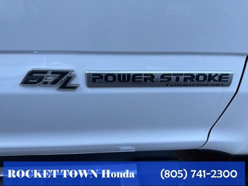 Used 2022 Ford F350 XLT w/ XLT Premium Package image 16