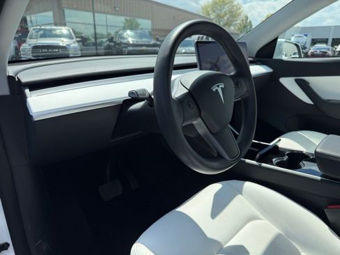 Used 2020 Tesla Model Y Long Range AWD/4WD image 16