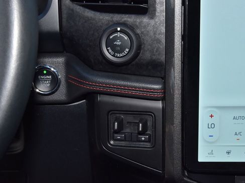 Certified 2023 Ford Expedition Limited image 31