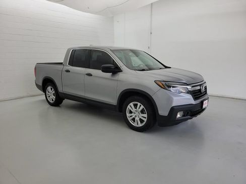 Used 2019 Honda Ridgeline RT image 4