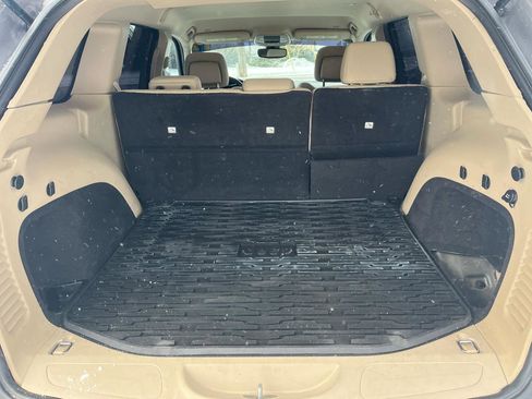 Used 2017 Jeep Grand Cherokee Laredo w/ Quick Order Package 23E image 16