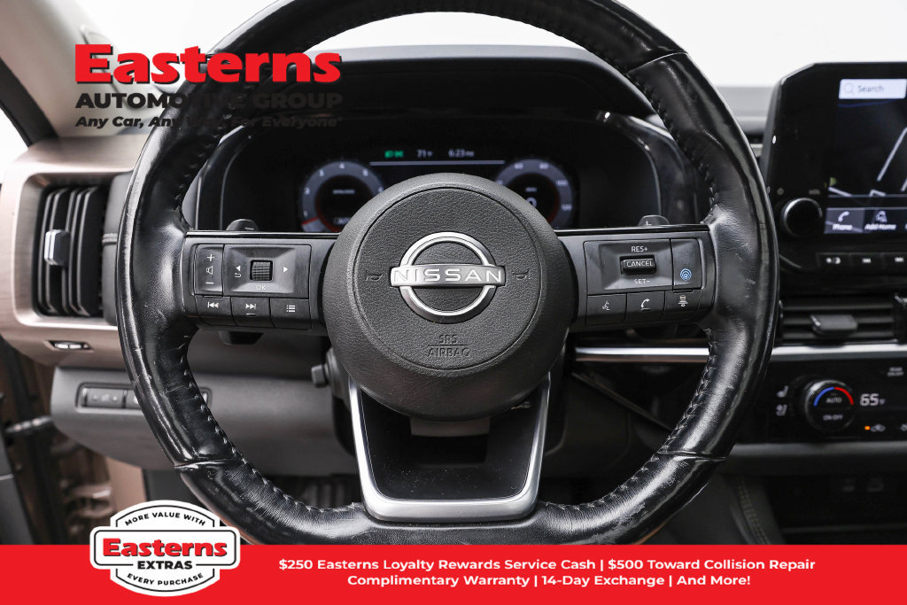 Used 2023 Nissan Pathfinder Platinum w/ Cargo Package AWD/4WD image 11