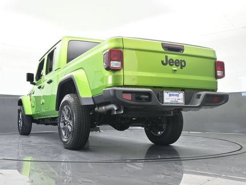 Used 2025 Jeep Gladiator Sport AWD/4WD image 53