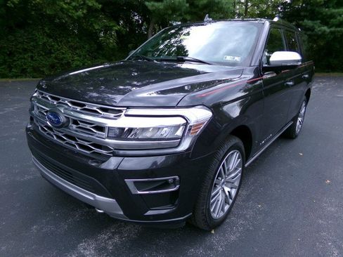 Used 2022 Ford Expedition Platinum AWD/4WD image 4