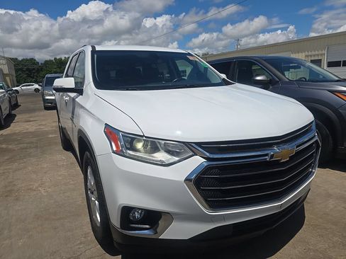 Used 2021 Chevrolet Traverse LT AWD/4WD image 1