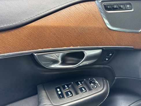 Used 2017 Volvo XC90 T6 Inscription w/ Vision Package AWD/4WD image 12