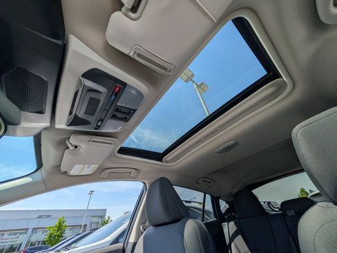 Certified 2025 Subaru Crosstrek 2.5i Premium AWD/4WD image 32