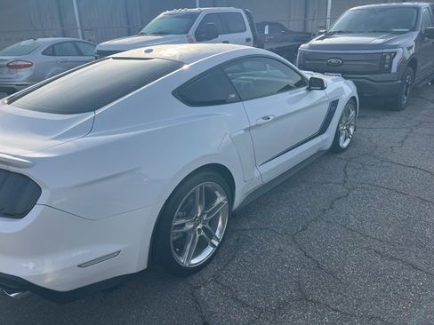 Used 2016 Ford Mustang GT Premium image 10