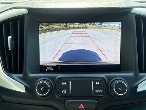 Used 2019 GMC Terrain SLT w/ Preferred Package FWD image 18
