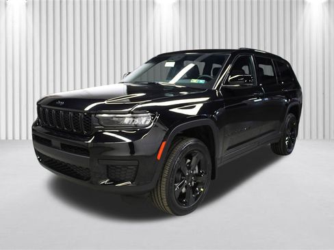 New 2025 Jeep Grand Cherokee L Altitude image 8