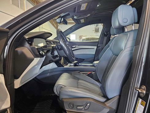 Used 2023 Audi e-tron Prestige w/ Prestige Package AWD/4WD image 23