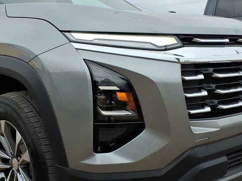 Used 2025 Chevrolet Equinox LT image 7