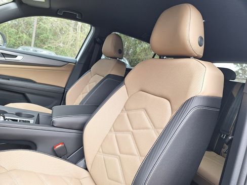 New 2026 Volkswagen Atlas Cross Sport SE image 11