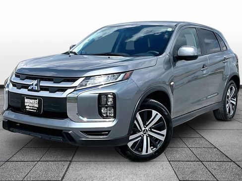 Used 2025 Mitsubishi Outlander Sport ES AWD/4WD image 1