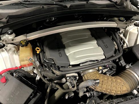 Used 2017 Chevrolet Camaro SS RWD image 29