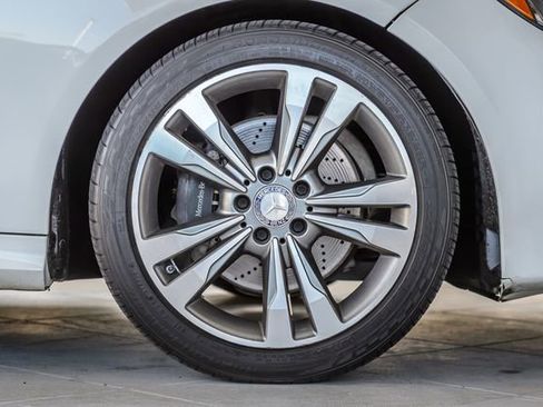 Used 2016 Mercedes-Benz E 350 Sedan w/ Premium Package image 15