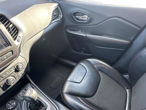 Used 2021 Jeep Cherokee Trailhawk w/ Trailer Tow Group image 30