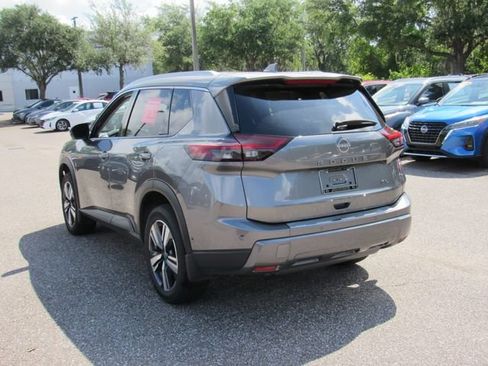 Certified 2024 Nissan Rogue SL FWD image 8