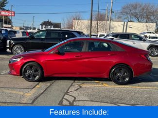 Used 2023 Hyundai Elantra SEL w/ Preferred Accessory Package video 2