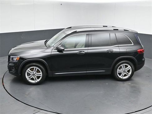 Used 2021 Mercedes-Benz GLB 250 4MATIC image 49