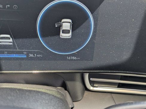Used 2025 Hyundai Elantra SEL FWD image 23