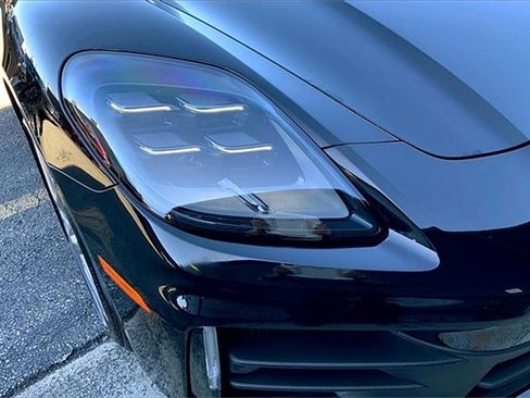 Used 2025 Porsche Panamera 4 image 18