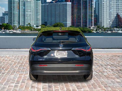 Certified 2023 Honda HR-V LX image 7