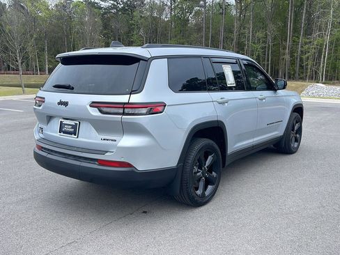 Certified 2024 Jeep Grand Cherokee L Limited w/ Black Appearance Package image 7