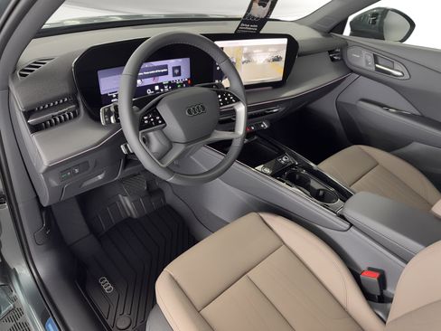 New 2026 Audi Q3 quattro 2.0T AWD/4WD image 4