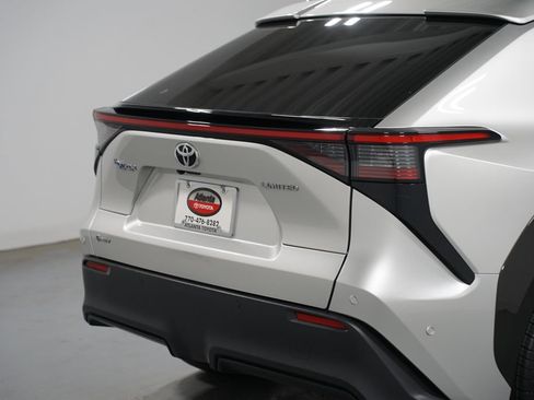 Certified 2024 Toyota bZ4X FWD image 9