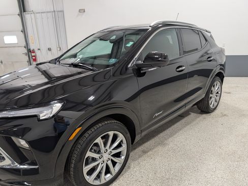 Used 2025 Buick Encore GX Avenir w/ Avenir Technology Package AWD/4WD image 7