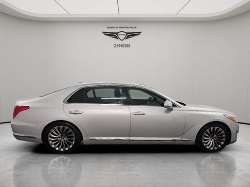 Used 2019 Genesis G90 3.3T Premium RWD image 6