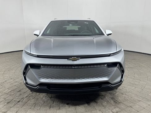 Used 2026 Chevrolet Equinox EV LT image 2