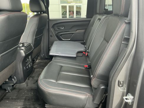 Used 2023 Nissan Titan PRO-4X w/ Pro-4x Convenience Package AWD/4WD image 16