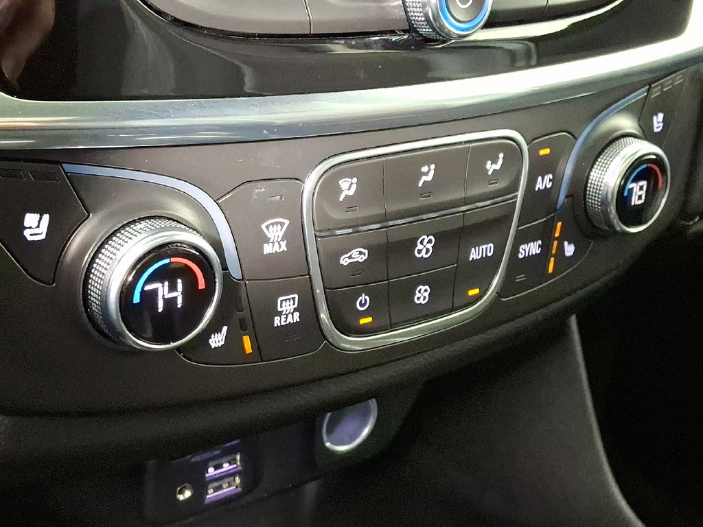 Used 2022 Chevrolet Traverse High Country w/ LPO, Floor Liner Package AWD/4WD image 17