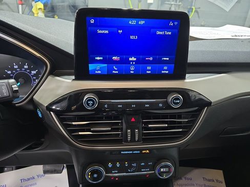 Used 2020 Ford Escape SE image 16