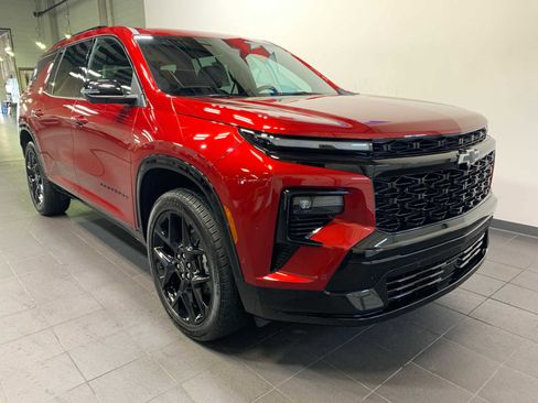 Used 2024 Chevrolet Traverse RS w/ LPO, Floor Liner Package image 2