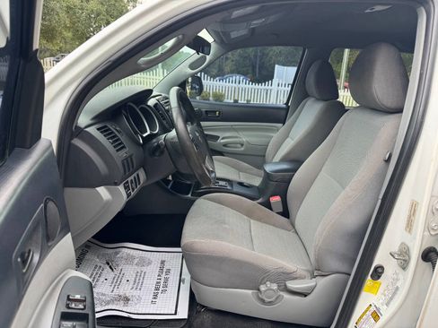 Used 2013 Toyota Tacoma 2WD Double Cab image 10