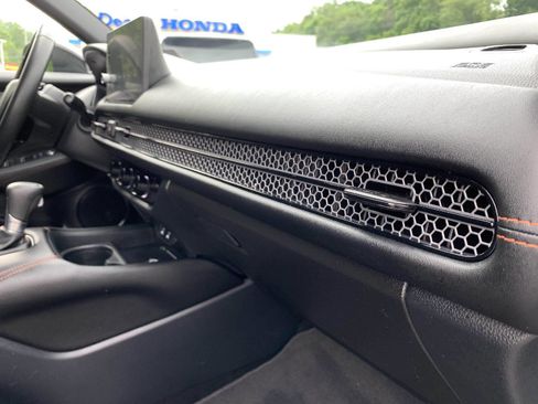 Certified 2026 Honda HR-V Sport image 40